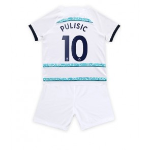Chelsea Christian Pulisic #10 babykläder Bortatröja barn 2022-23 Korta ärmar (+ Korta byxor)